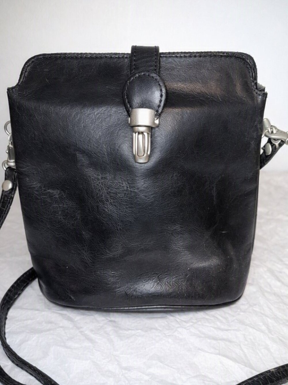 Vintage Classic Black Italian Leather Crossbody Bag Messenger Satchel Bucket Bag